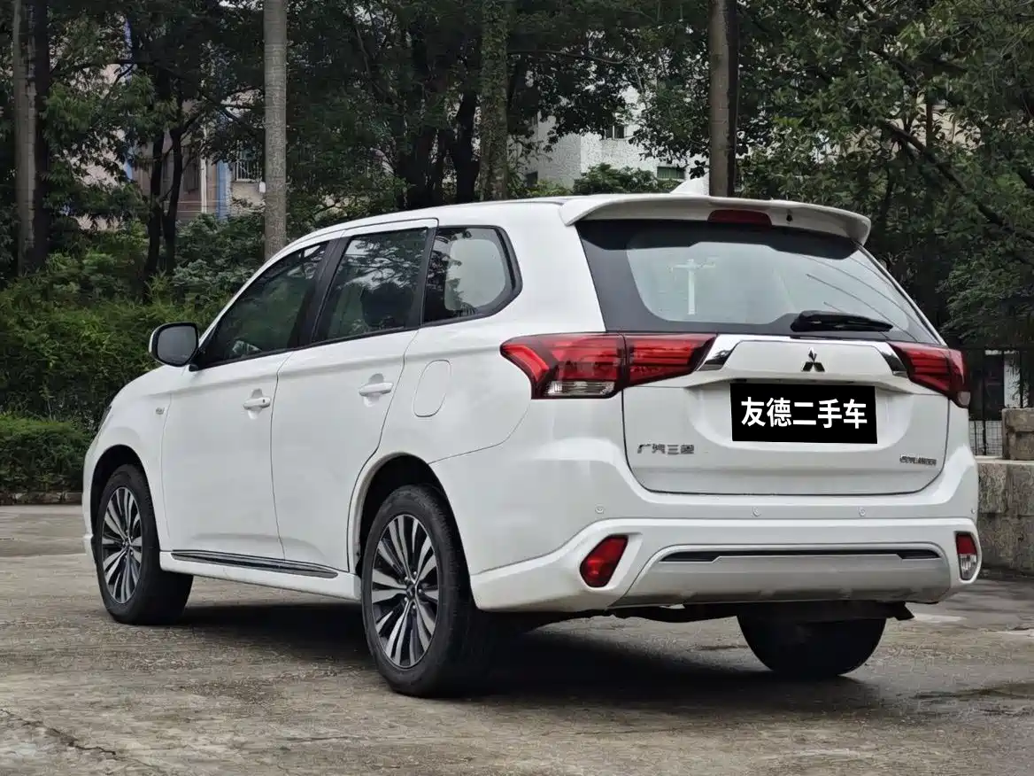 Mitsubishi Outlander 2021 2.0L FWD Comfort Edition 5-seater фото 6