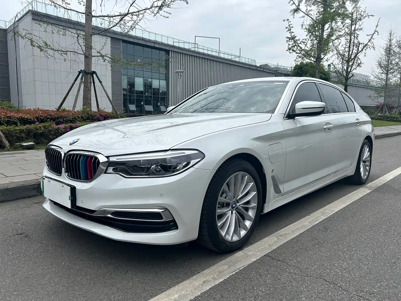 BMW 5 SERIES NEW ENERGY