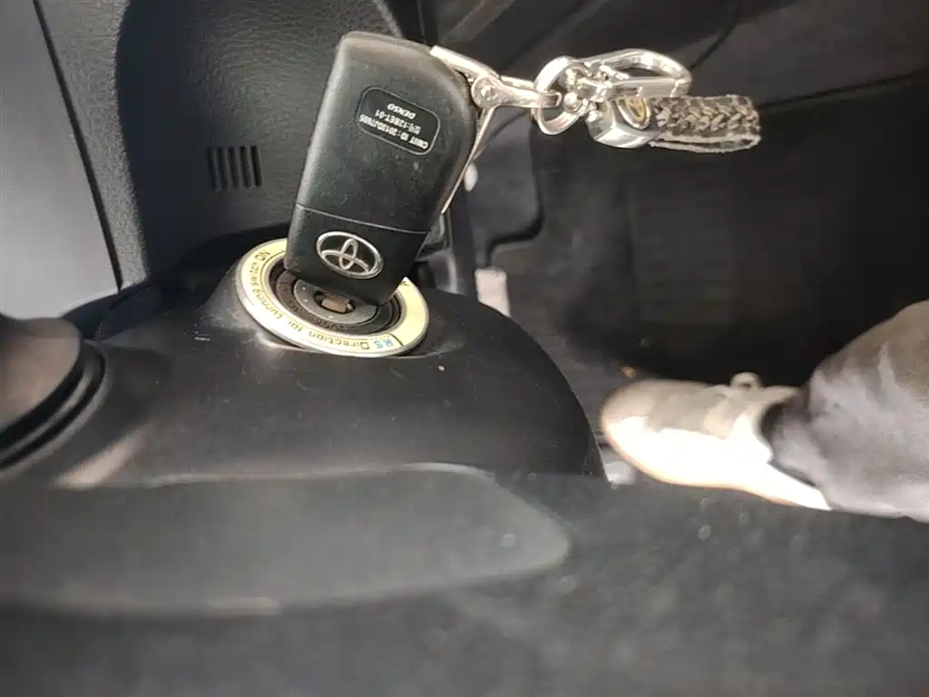 Toyota Corolla 2017 Facelift 1.2T S-CVT GL-i фото 9