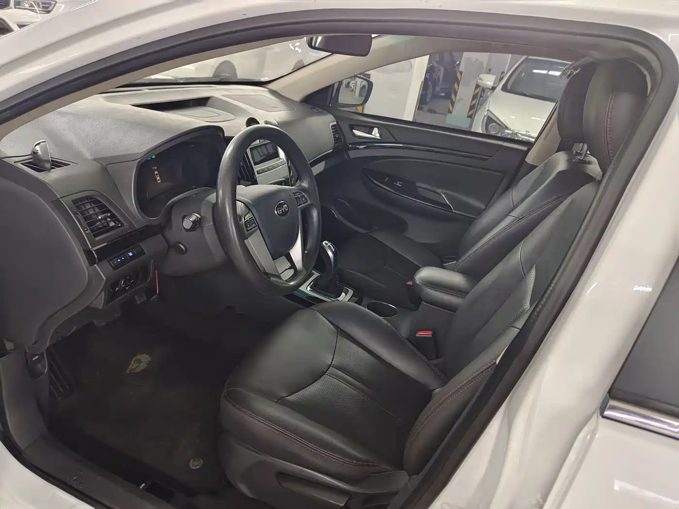 BYD e5 2018 450 Connected Enjoyment фото 10