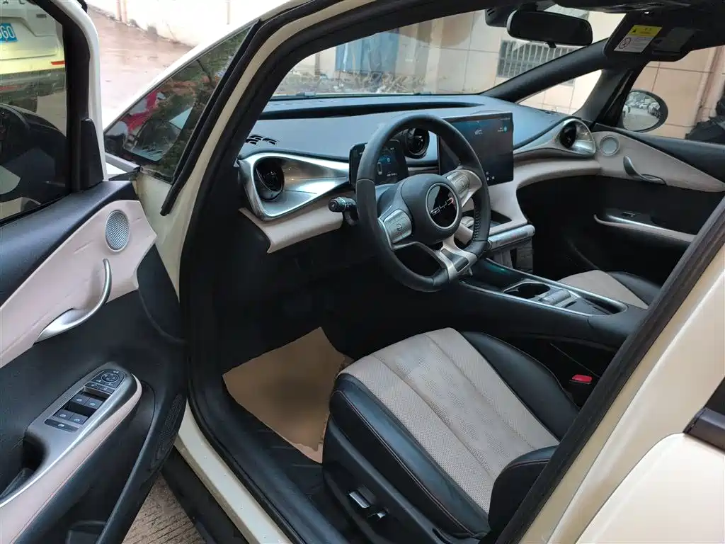 BYD Dolphin 2024 Glory Edition 420km Fashion Edition фото 16