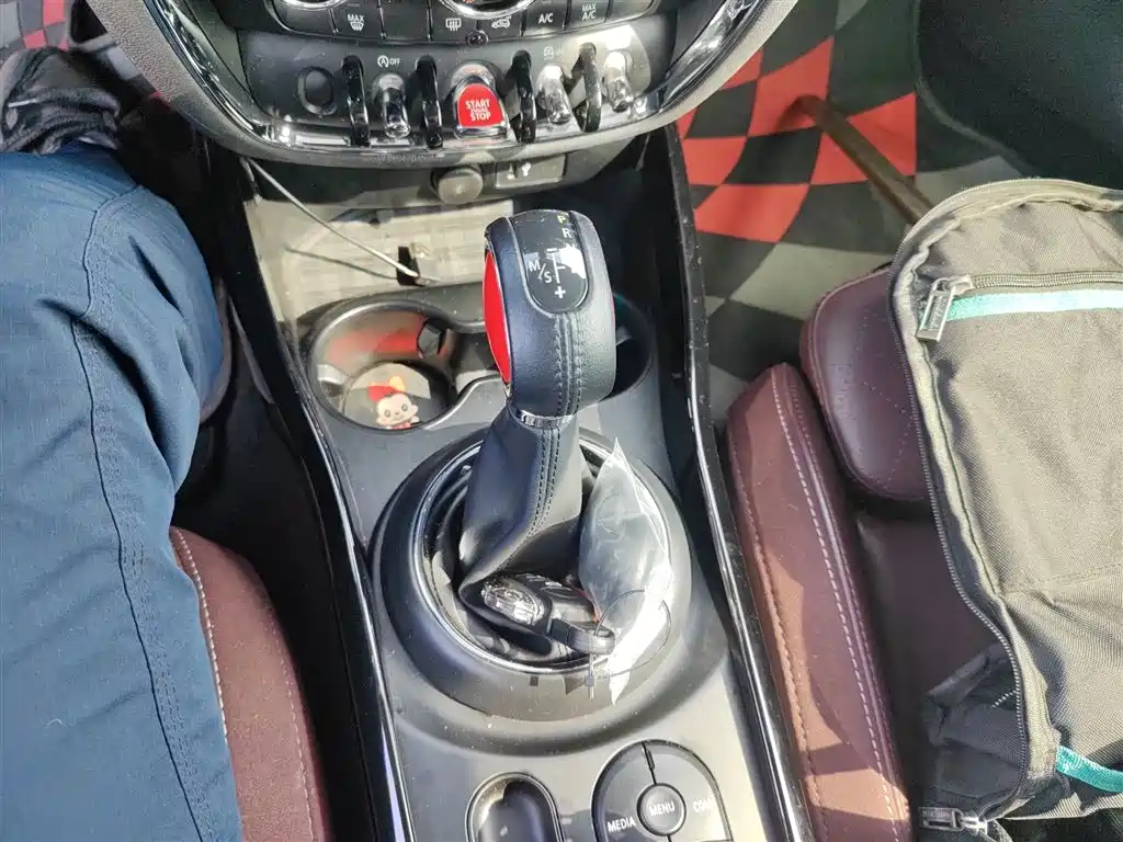Фото 10 - MINI CLUBMAN