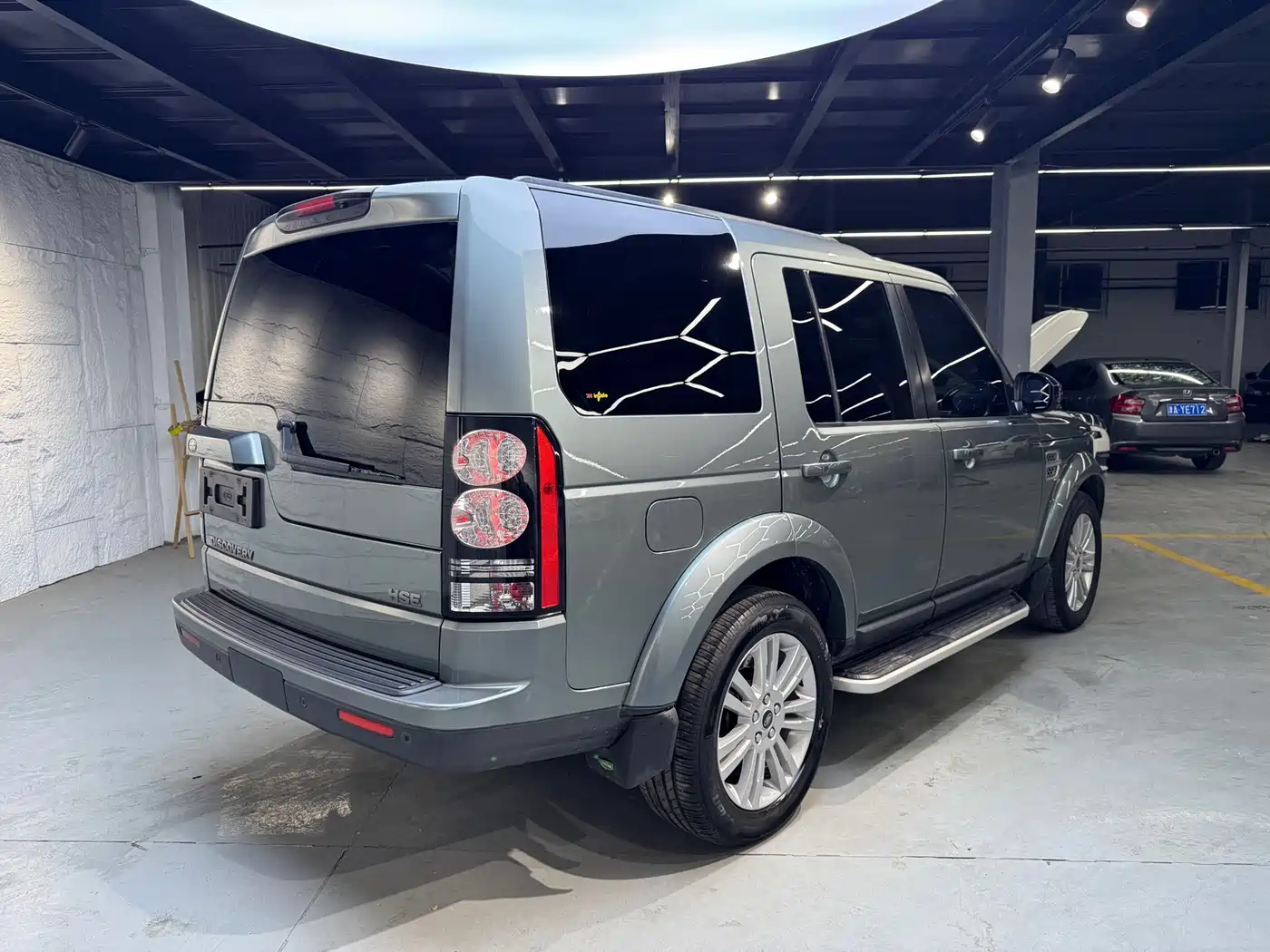 Land Rover Discovery 2016 3.0 SC V6 HSE фото 21