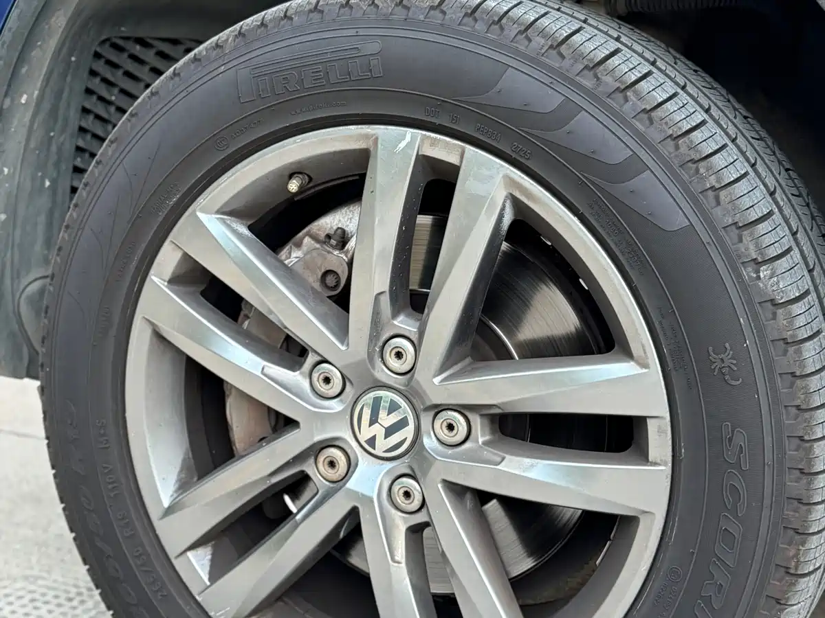 Volkswagen Touareg 2016 3.0TSI High Configuration фото 19