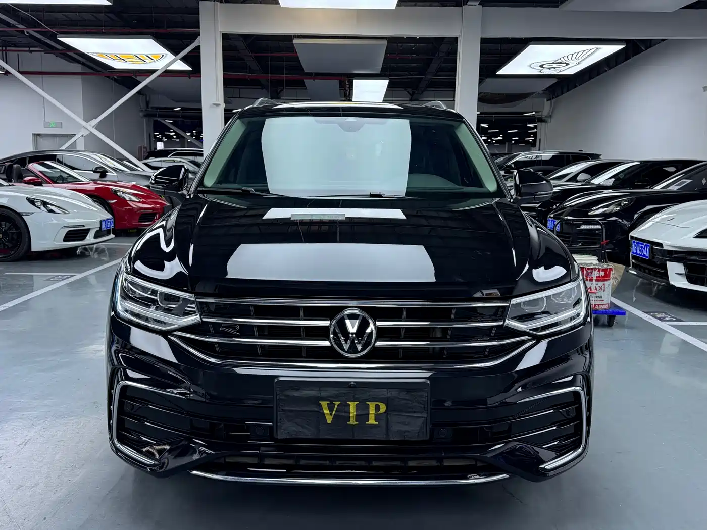 VOLKSWAGEN TIGUAN L