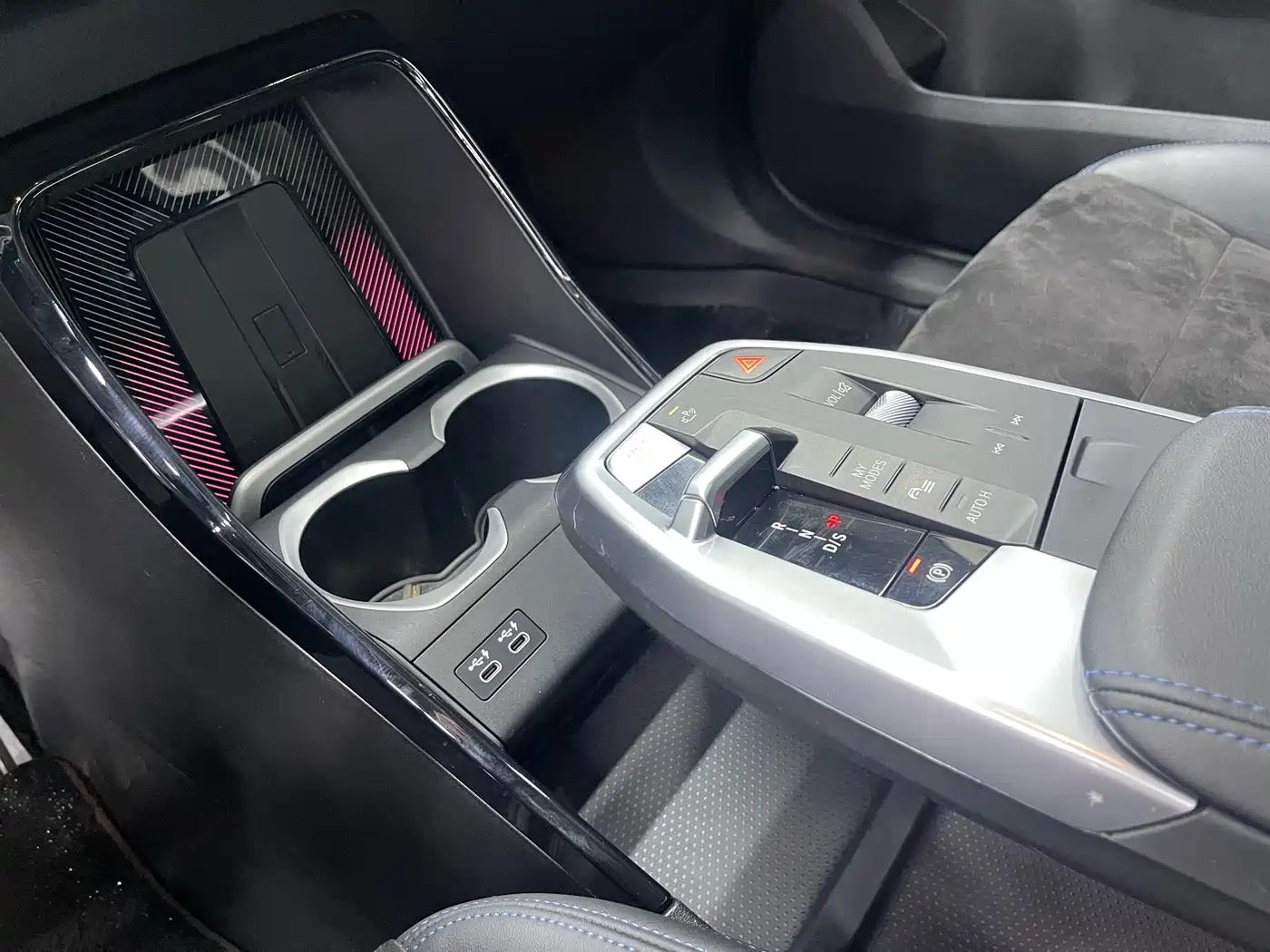 BMW X1 2023 xDrive25Li M Sport Package фото 12