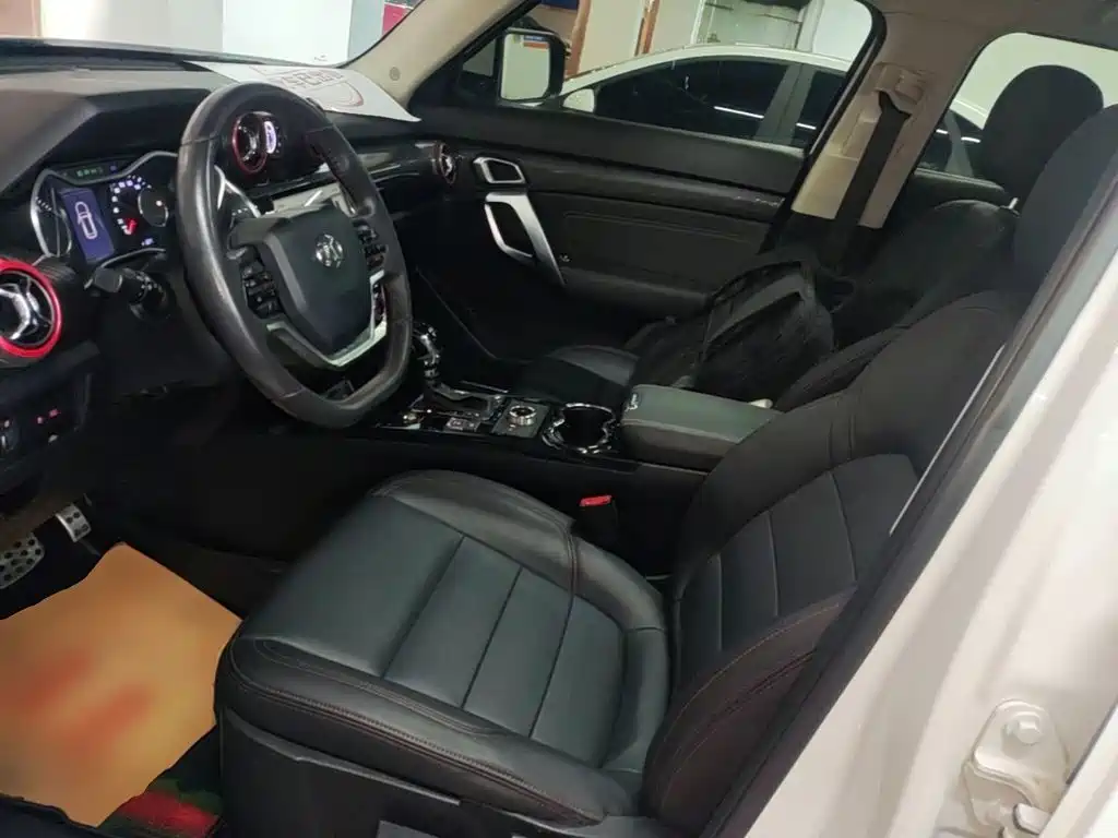 BAIC ORV Beijing Offroad BJ20 2017 2016 1.5T CVT Luxury