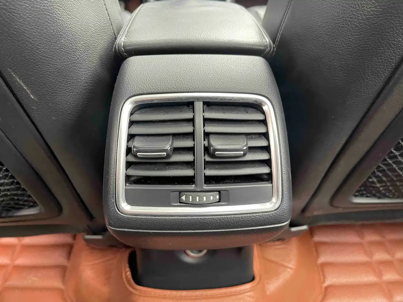 Audi Q3 2015 35 TFSI Comfort фото 18