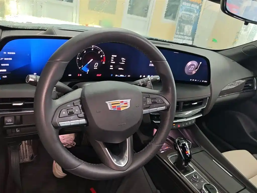 Cadillac CT5 2025 Model 28T Track Performance Edition + Peak Track Package фото 10