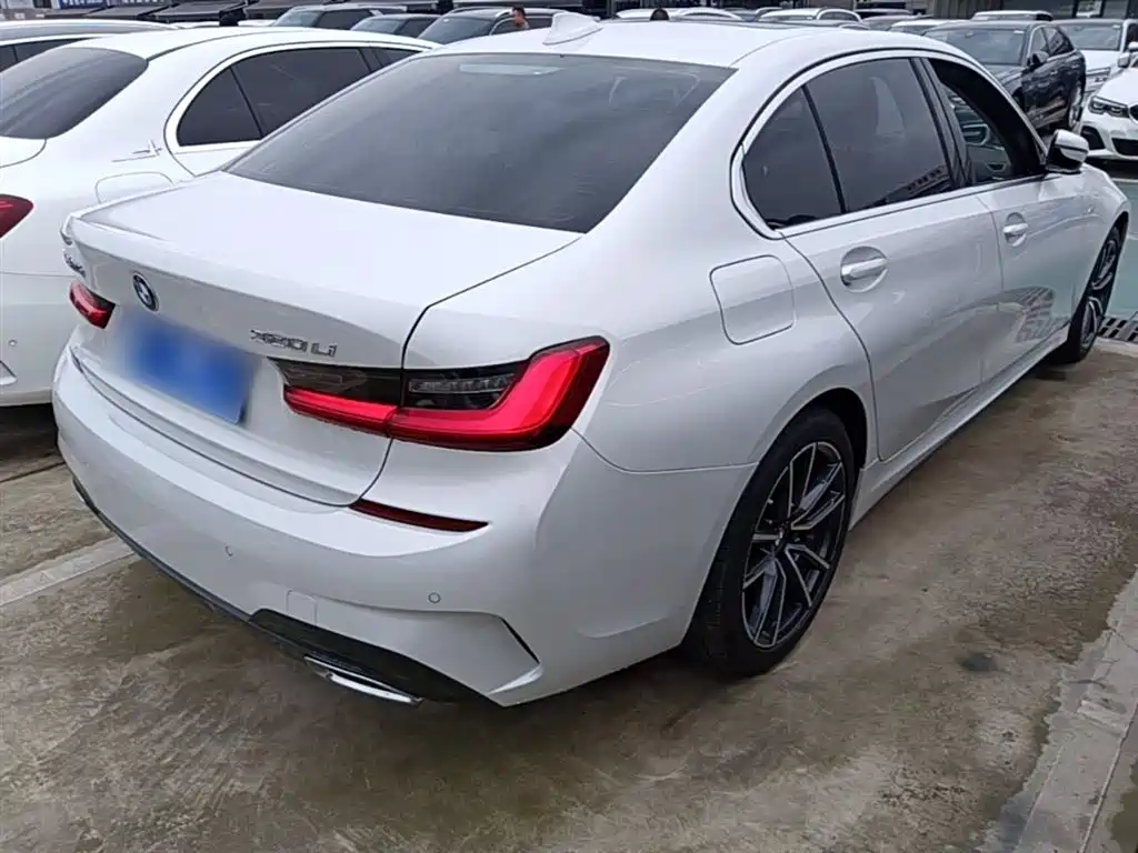 BMW 3-SERIES