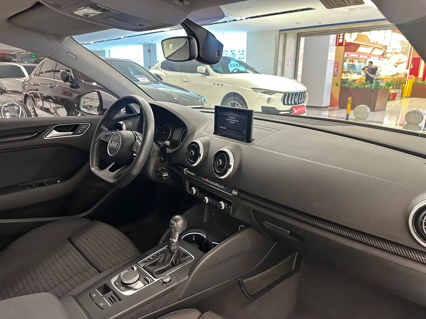 Audi A3 2018 30th Anniversary Limousine 35 TFSI Sport фото 13