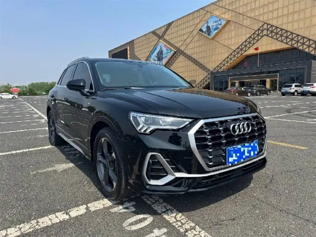 Audi Q3 2022 35 TFSI Fashion Dynamic фото 3