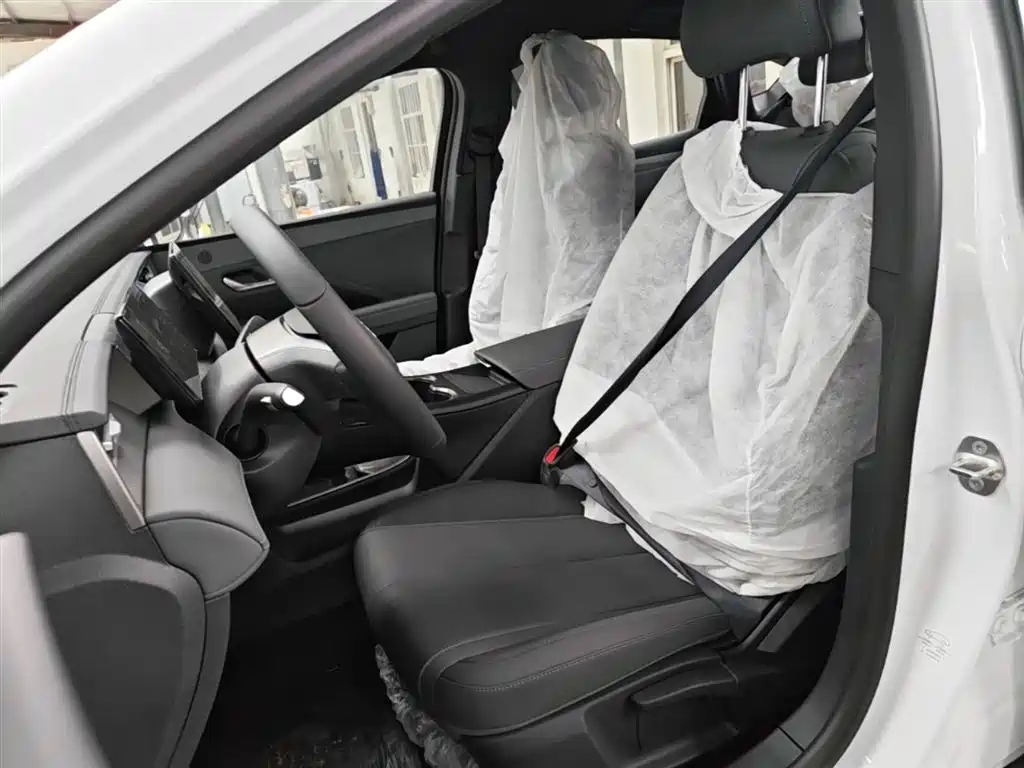 BYD Qin PLUS 2026 DM-i Smart Edition 128KM Progressive фото 15