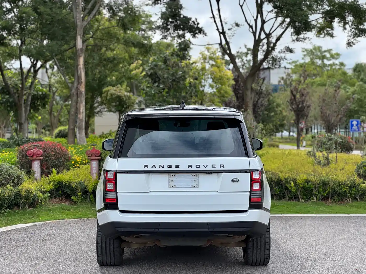 Land Rover Range Rover 2015 3.0 TDV6 Vogue фото 6