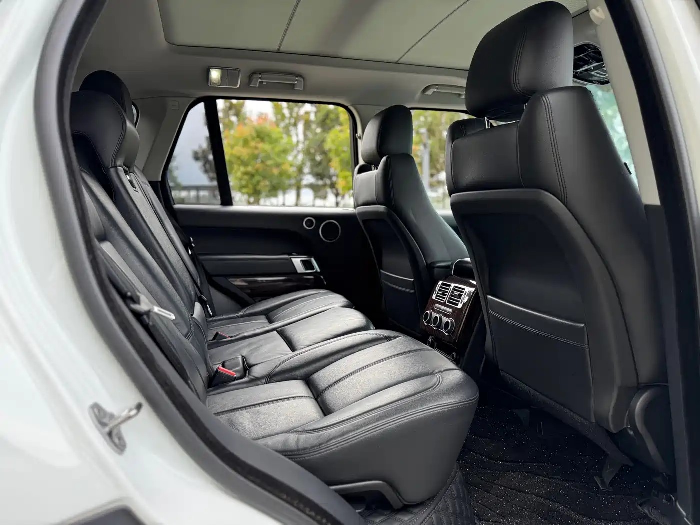 Land Rover Range Rover 2015 3.0 TDV6 Vogue фото 9