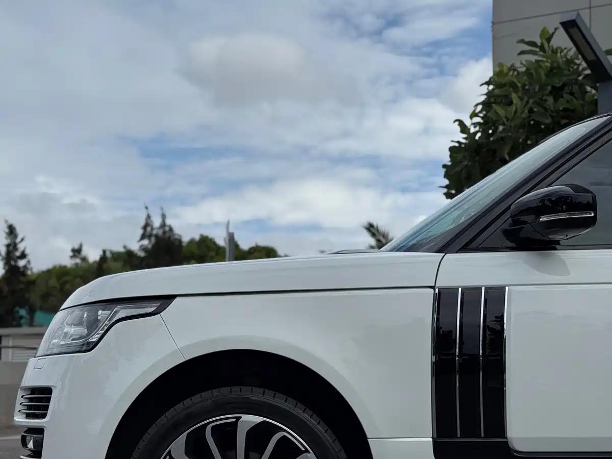 Land Rover Range Rover 2015 3.0 TDV6 Vogue фото 16