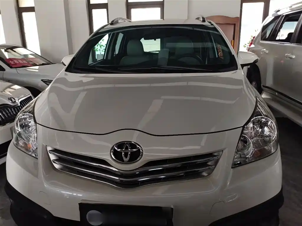 Toyota E'Z 2015 180E CVT Crossover Edition фото 3