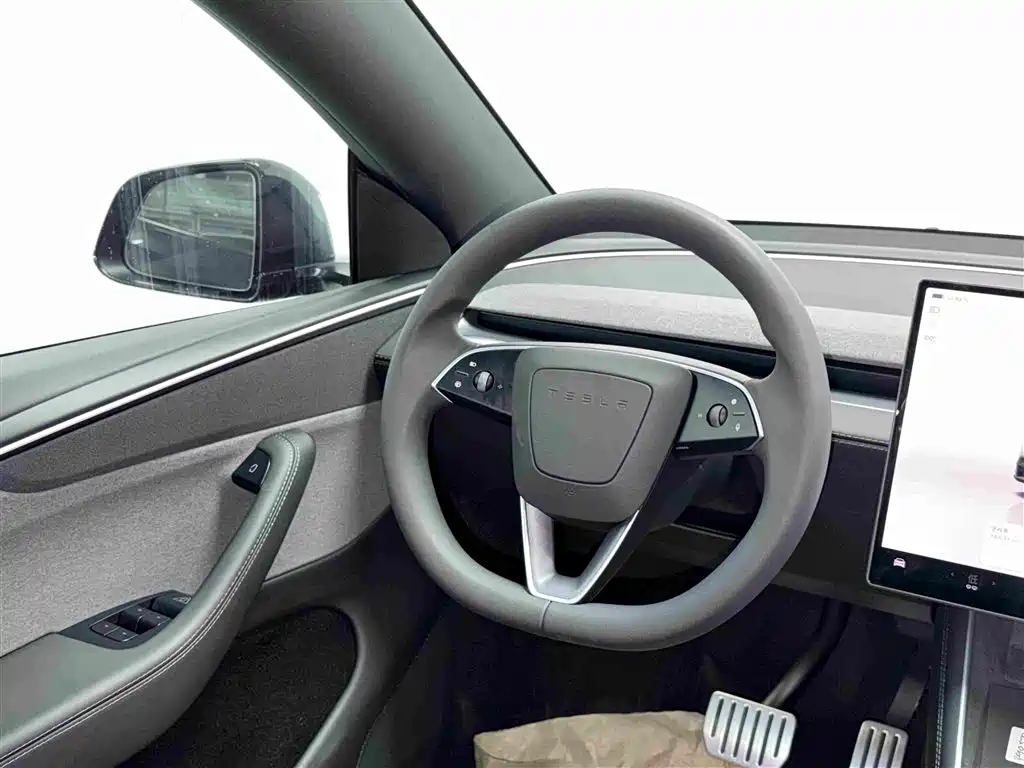 Фото 7 - Tesla Model Y