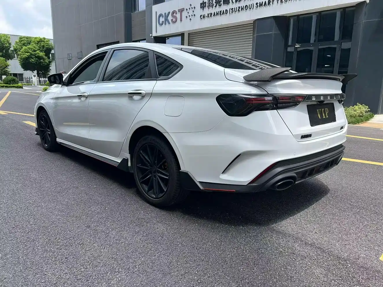 Фото 5 - Geely Binrui
