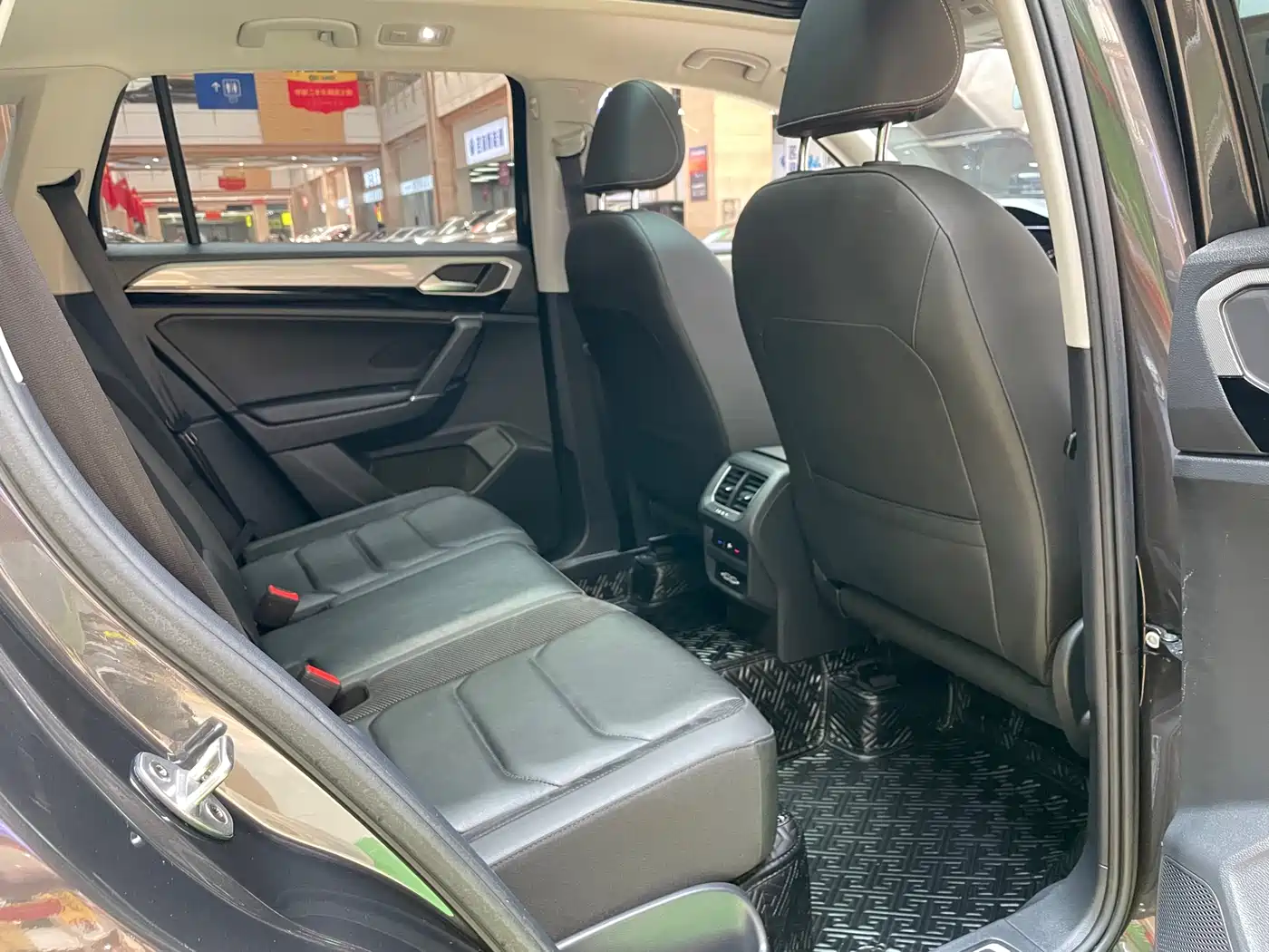 Volkswagen Tayron 2019 330TSI 2WD Luxury China VI фото 9