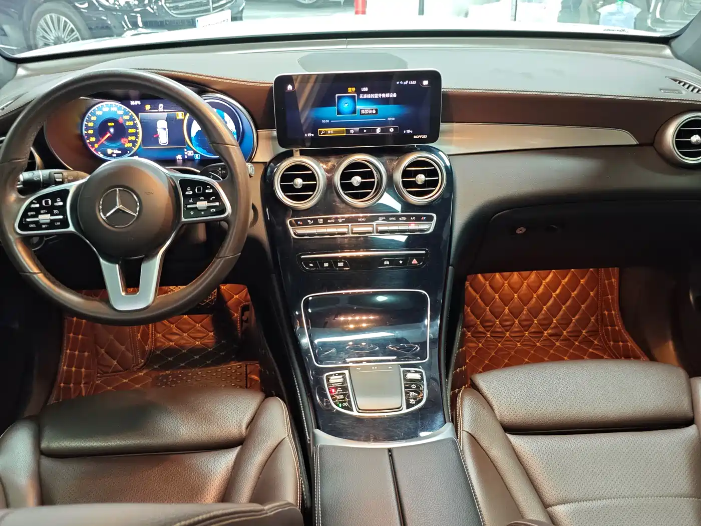 Mercedes-Benz GLC 2020 Facelift GLC 260 L 4MATIC Dynamic фото 10