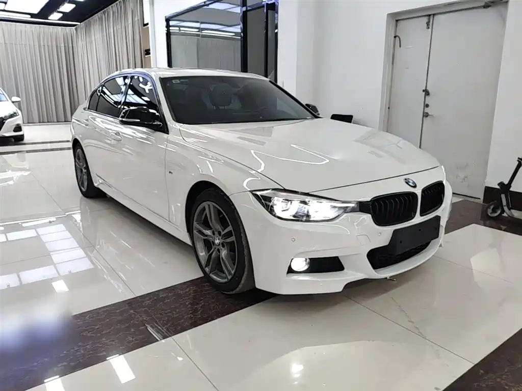 BMW 3 Series 2019 320Li M Sport Black Night Edition фото 4