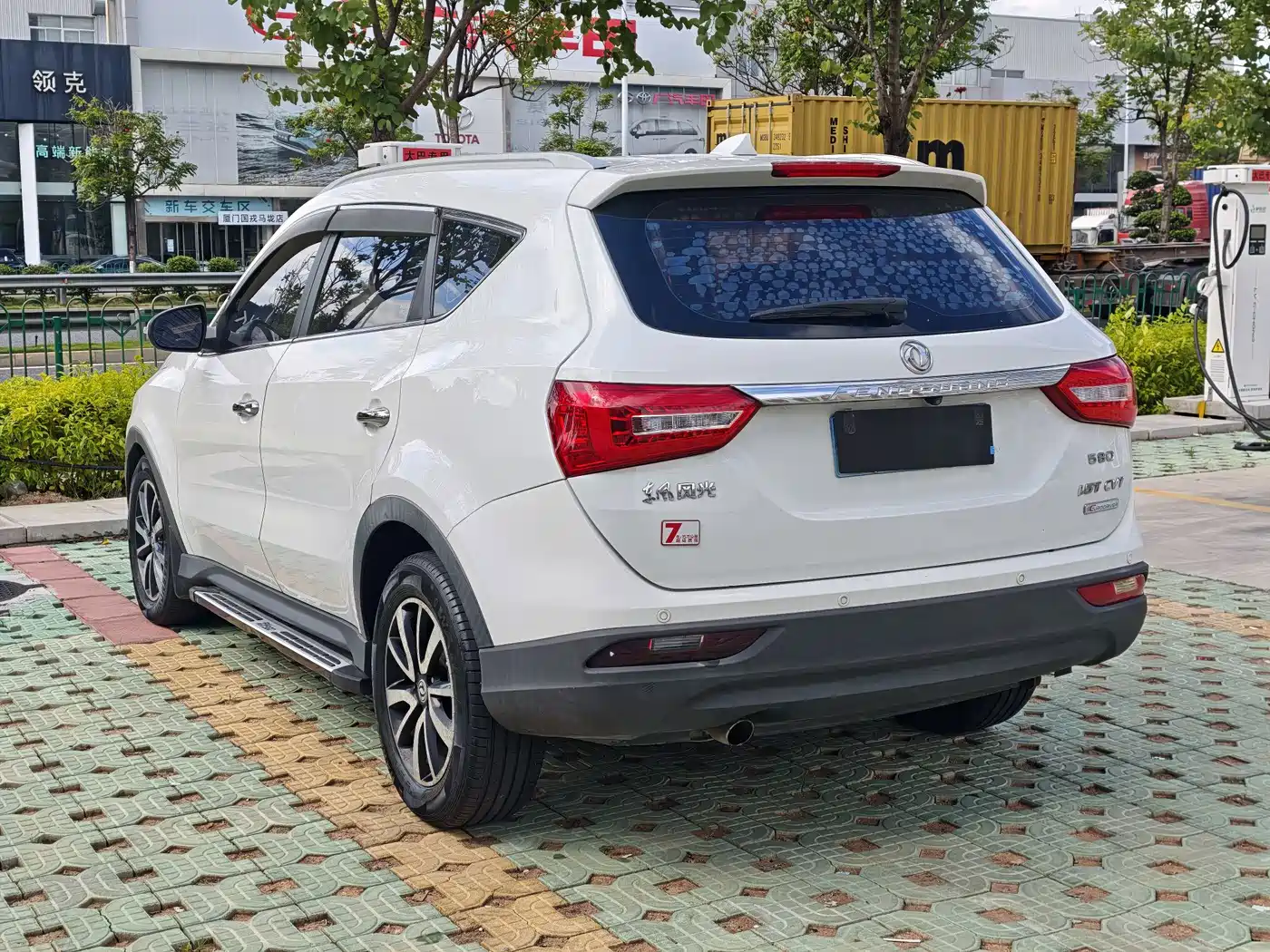 Dongfeng Fengguang Fengguang 580 2018 2017 1.5T CVT Comfort Version