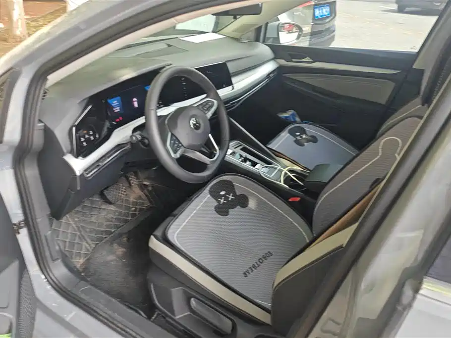 Volkswagen Golf 2023 Facelift 200TSI DSG Pro фото 9