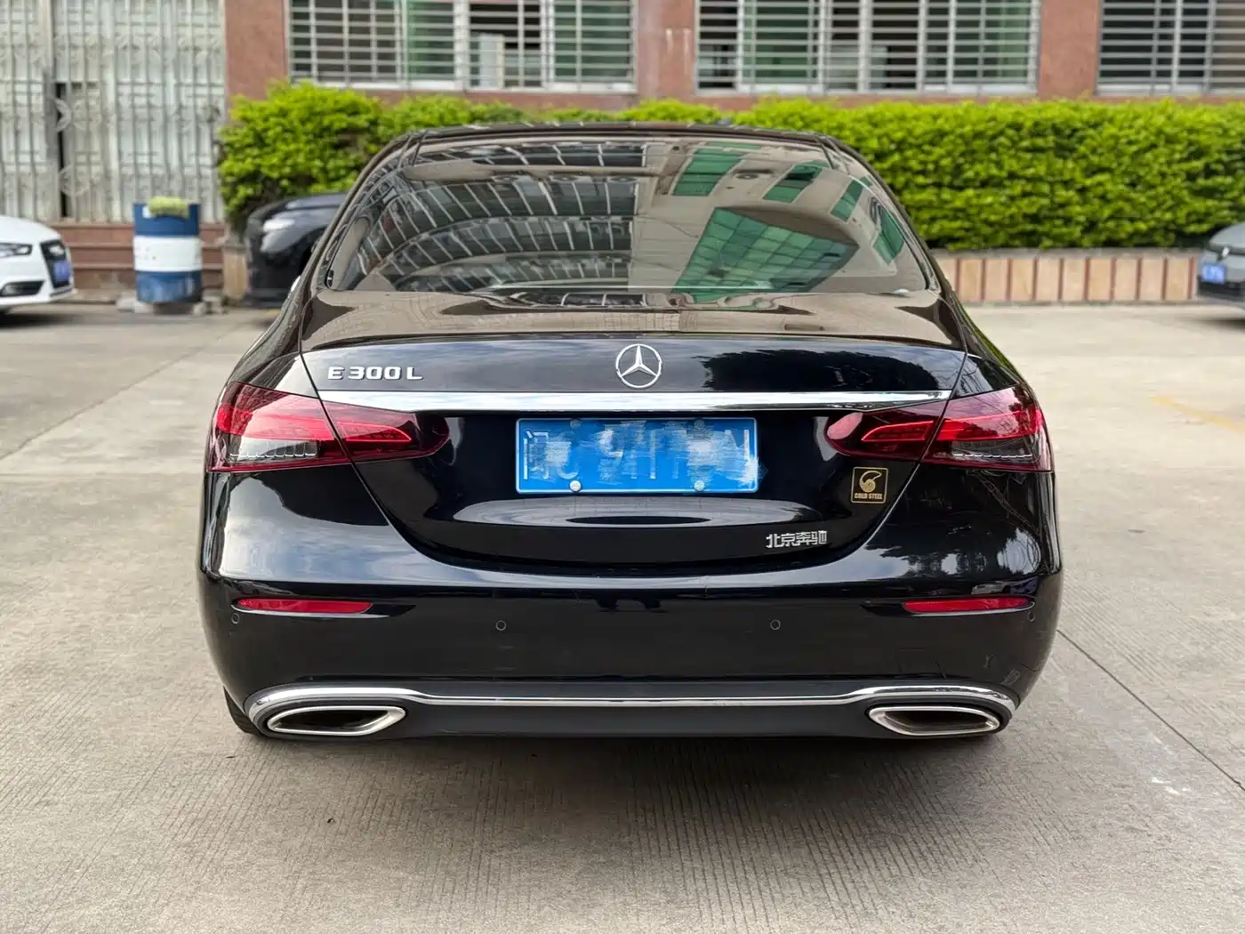 MERCEDES-BENZ E CLASS