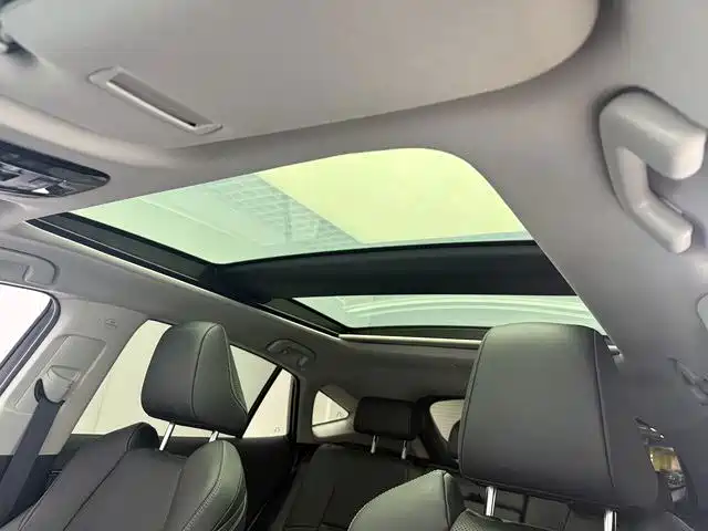 Фото 9 - Toyota Venza