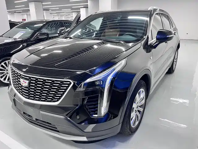 CADILLAC XT4