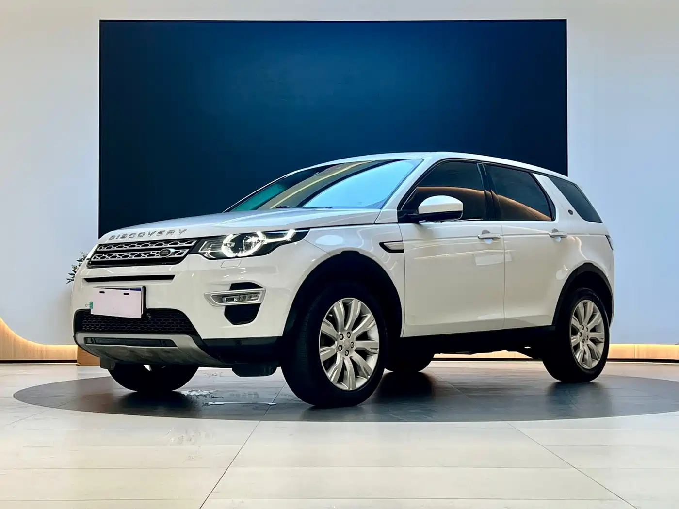 Land Rover Discovery Sport 2016 2.0T HSE LUXURY