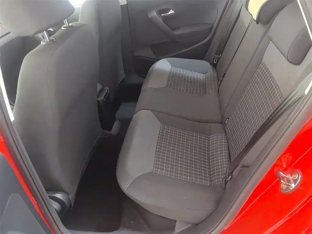 Volkswagen Polo 2018 1.5L Auto Comfort фото 17