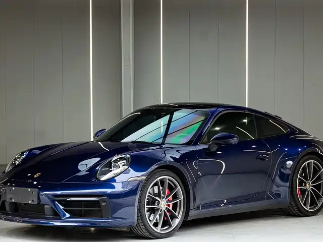 PORSCHE 911