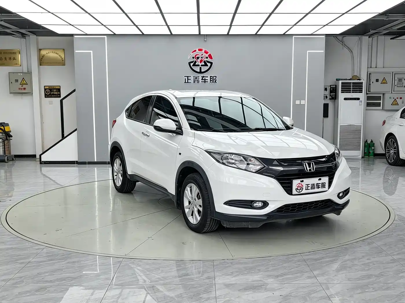 Honda Vezel 2015 2015 1.5L CVT 2WD Comfort