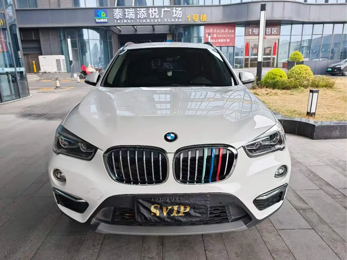 BMW X1 2016 sDrive18Li Premium Model фото 3