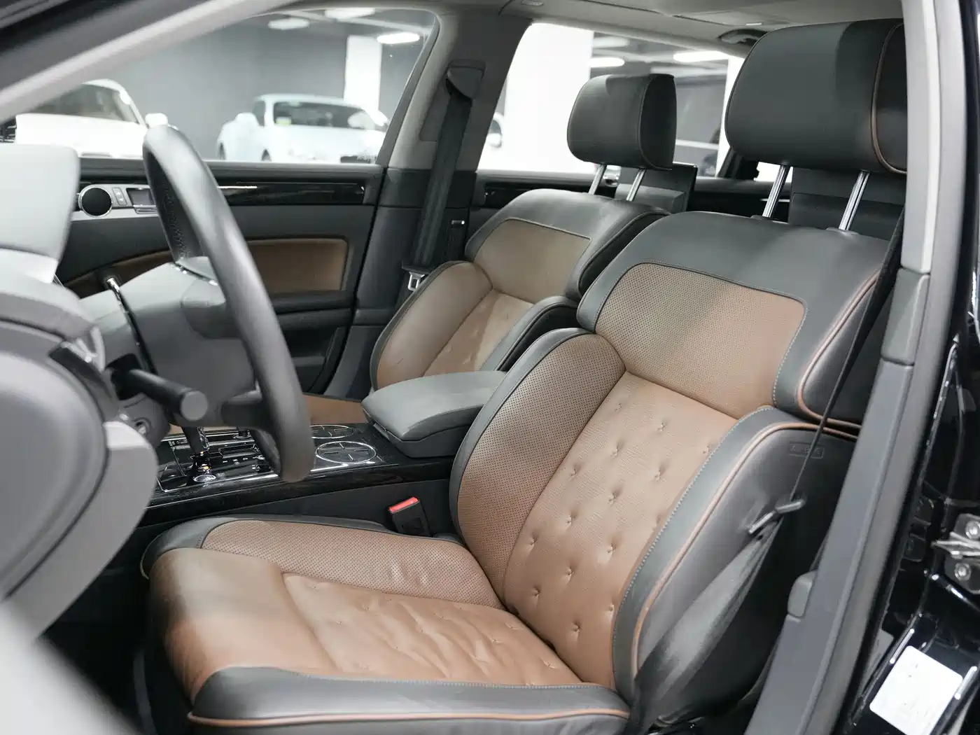 Volkswagen Phaeton 2015 Model 3.0L Exclusive Edition фото 12