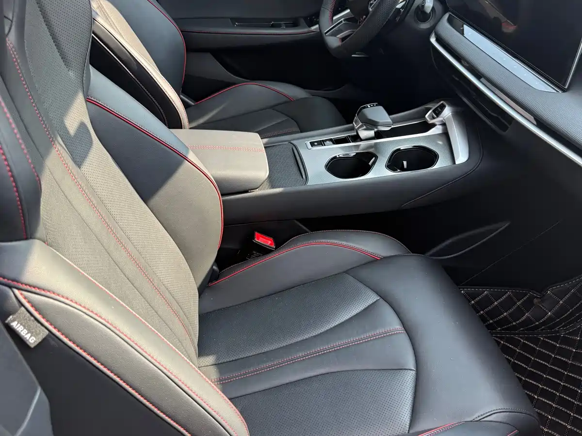 MG MG7 2025 2025 1.5T 300 DCT Luxury Edition