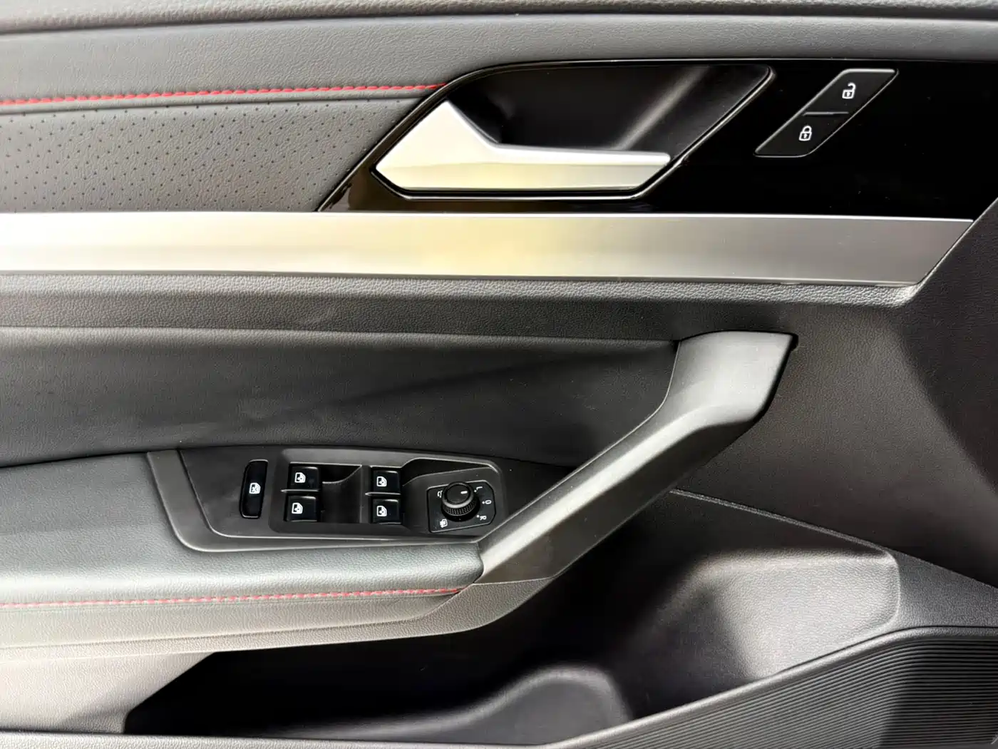 Volkswagen Lavida 2023 280TSI DSG Starlight Comfort Edition фото 7