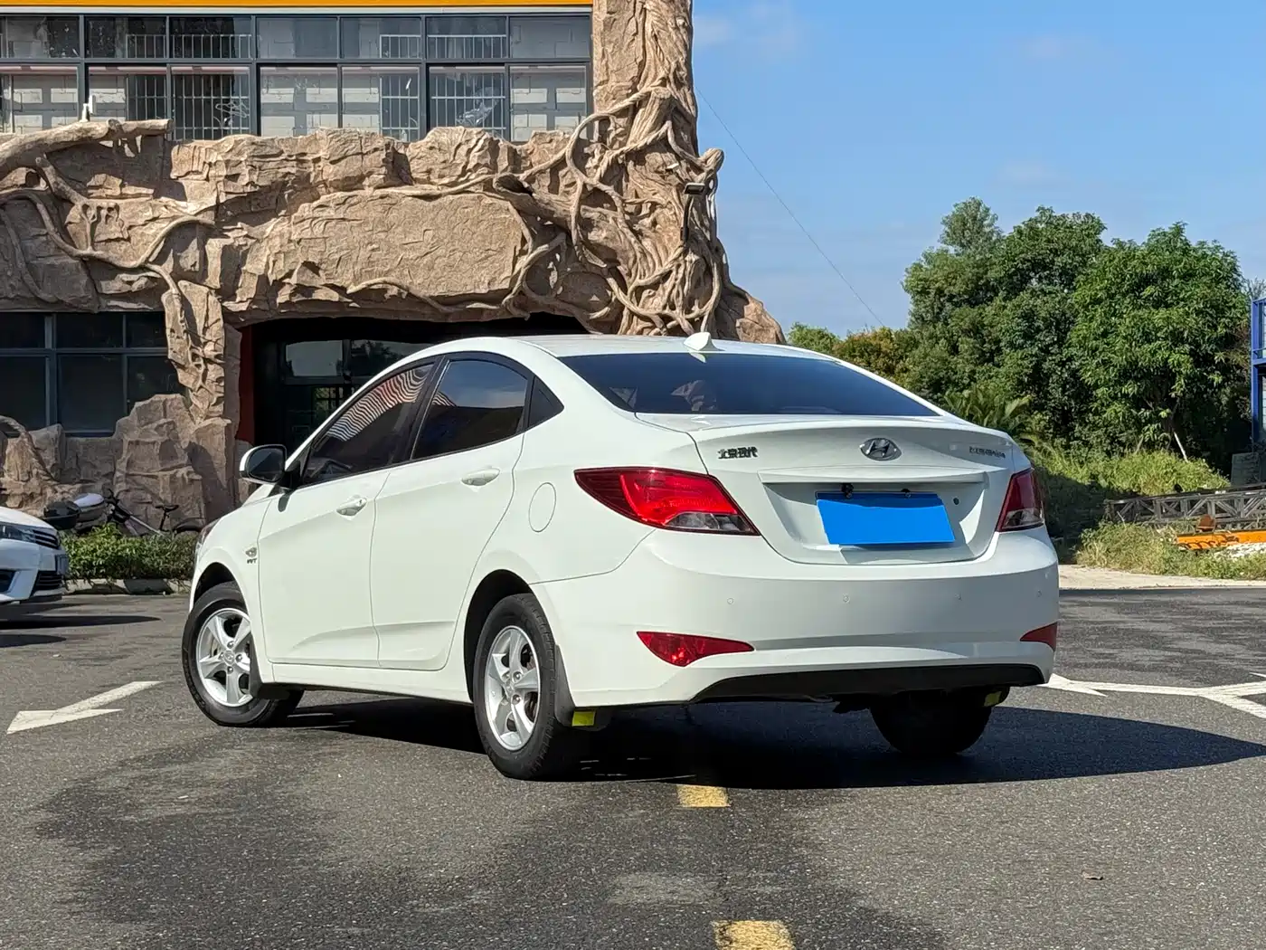 Hyundai Verna 2014 1.4L Automatic Smart GLS фото 3