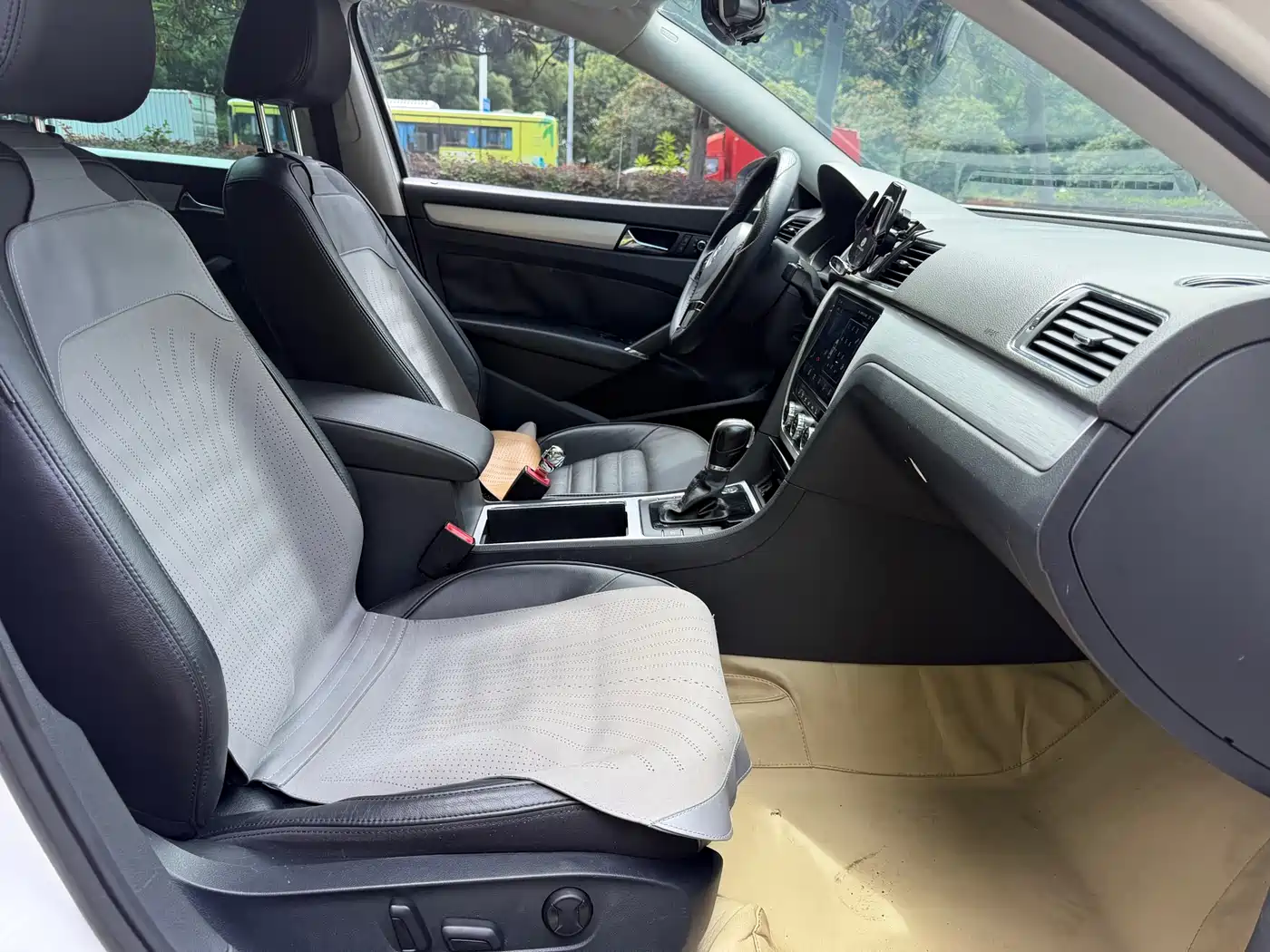 Volkswagen Passat 2013 1.8TSI DSG Yuzun фото 23