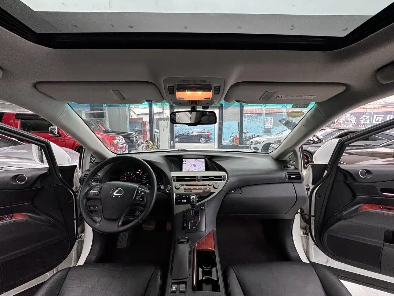 Lexus RX Classic 2011 270 Luxury фото 23