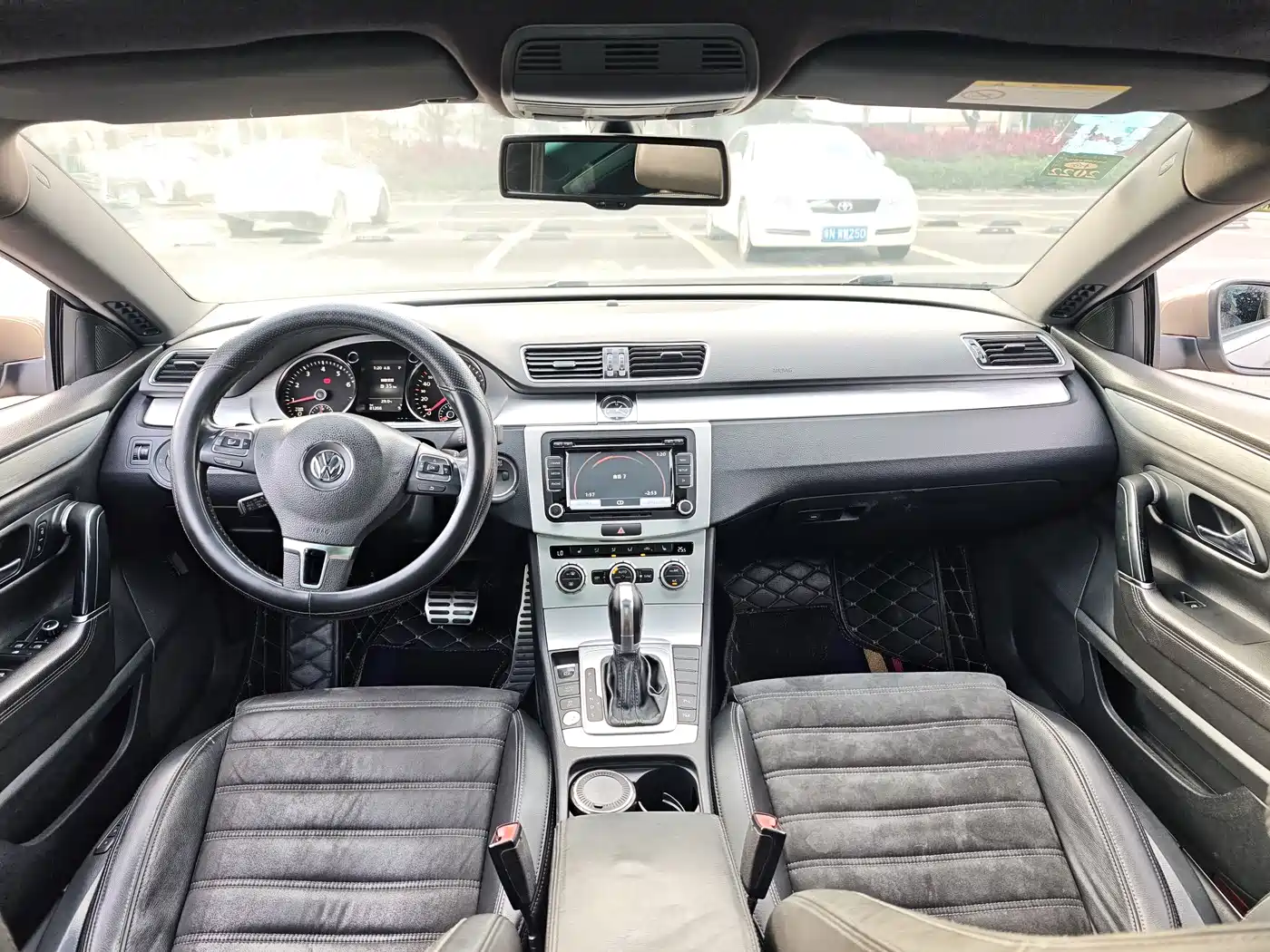 Volkswagen FAW-Volkswagen CC 2015 1.8TSI Luxury фото 8