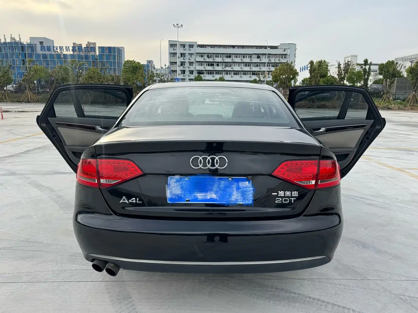 Audi A4L 2011 2.0 TFSI Technology фото 6