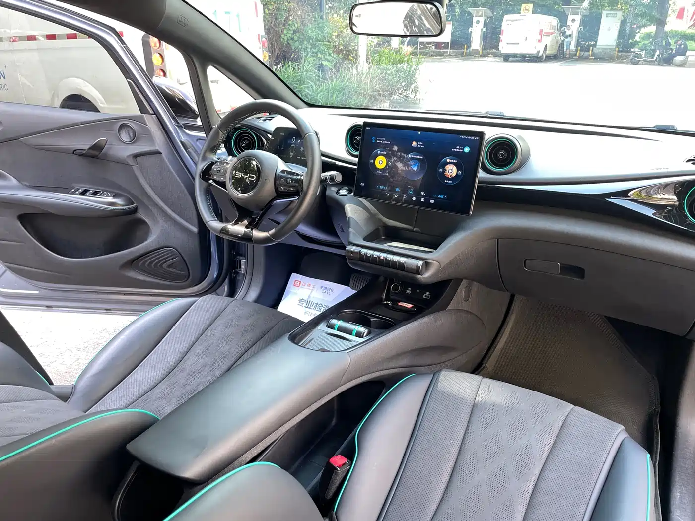 BYD Dolphin 2024 Glory Edition 420km Fashion Edition фото 21