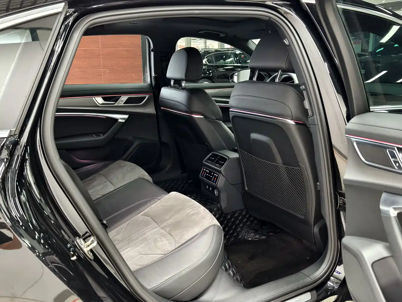 Audi A6L 2023 Facelift 45 TFSI Premium Dynamic фото 10