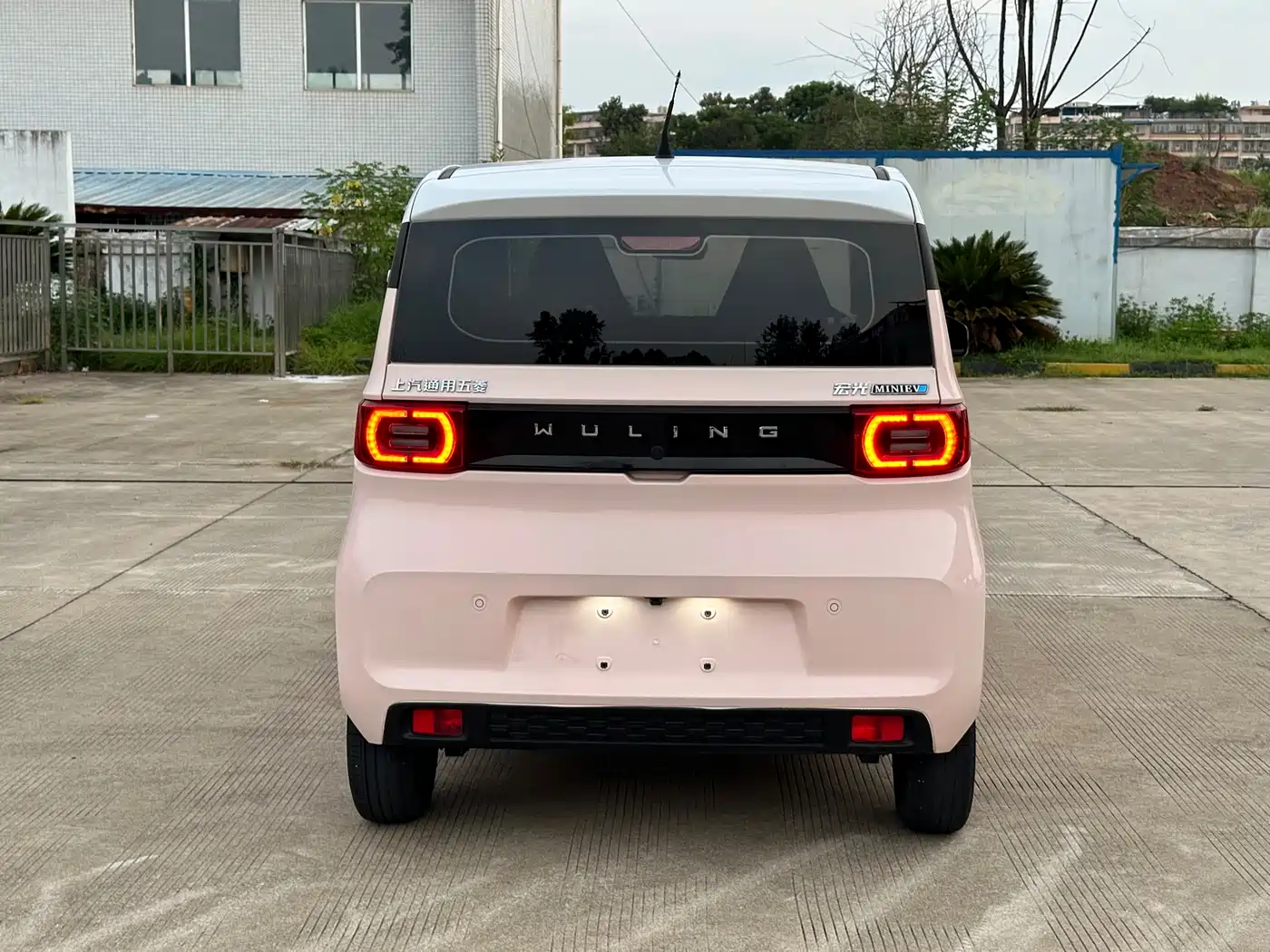 Photo 5 - Wuling Motors Hongguang MINIEV
