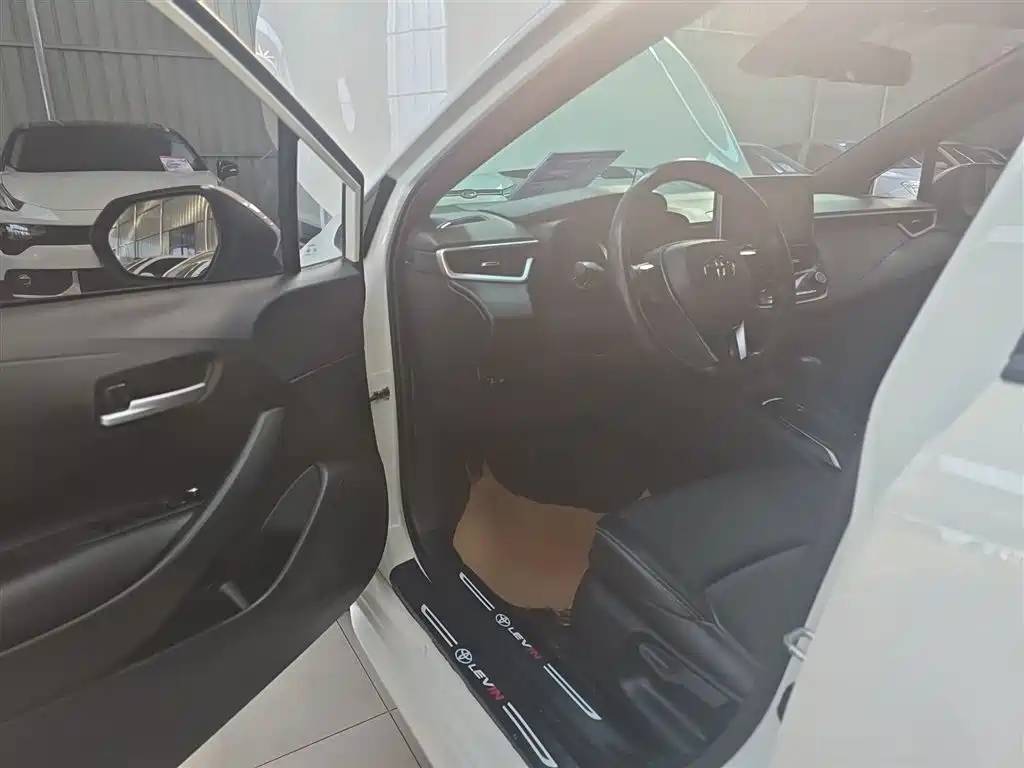 Toyota Levin 2022 185T CVT Luxury Edition фото 16