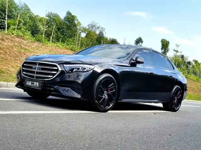MERCEDES-BENZ E CLASS
