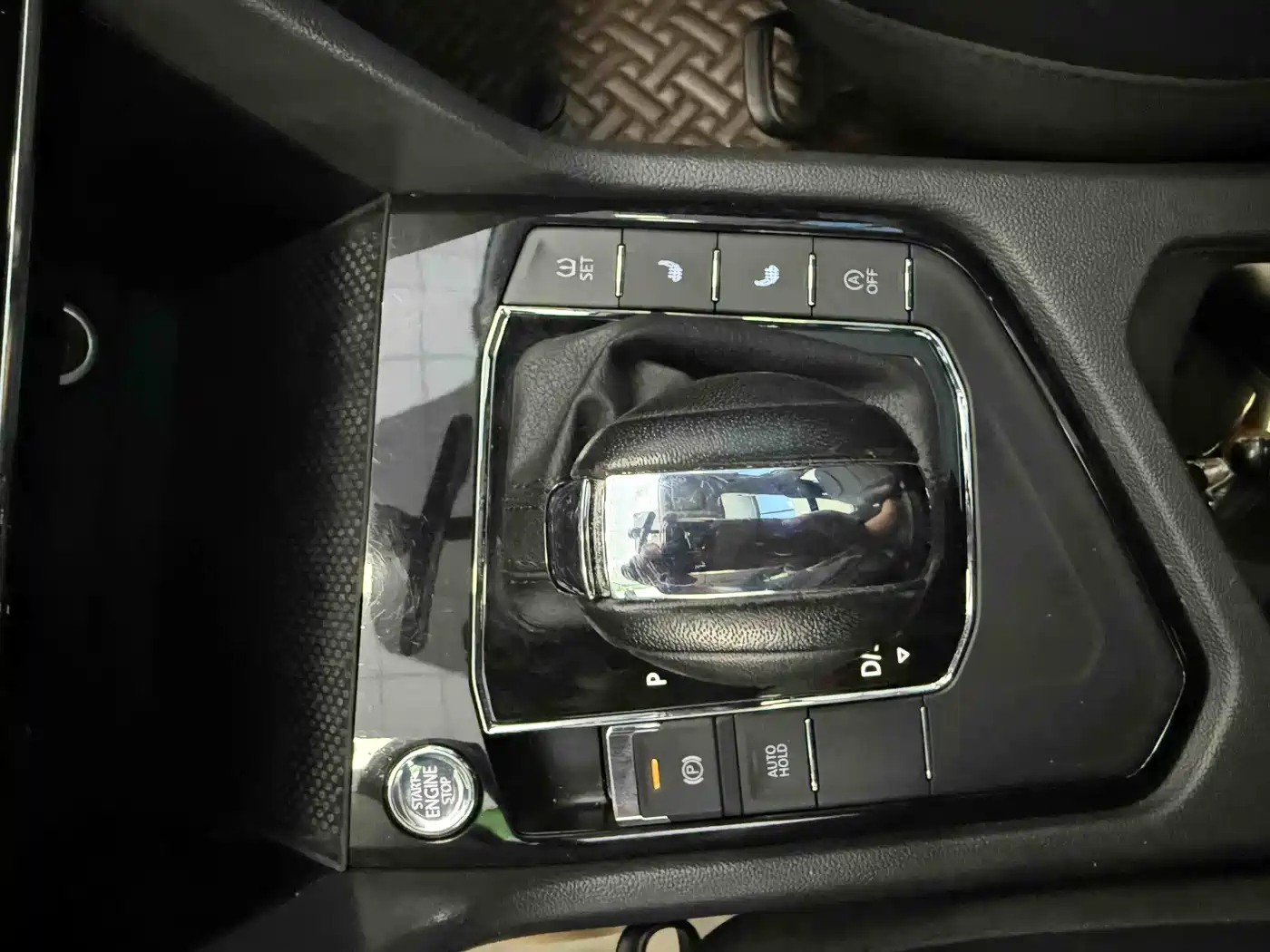 Volkswagen Tharu 2022 280TSI 2WD Comfort фото 22